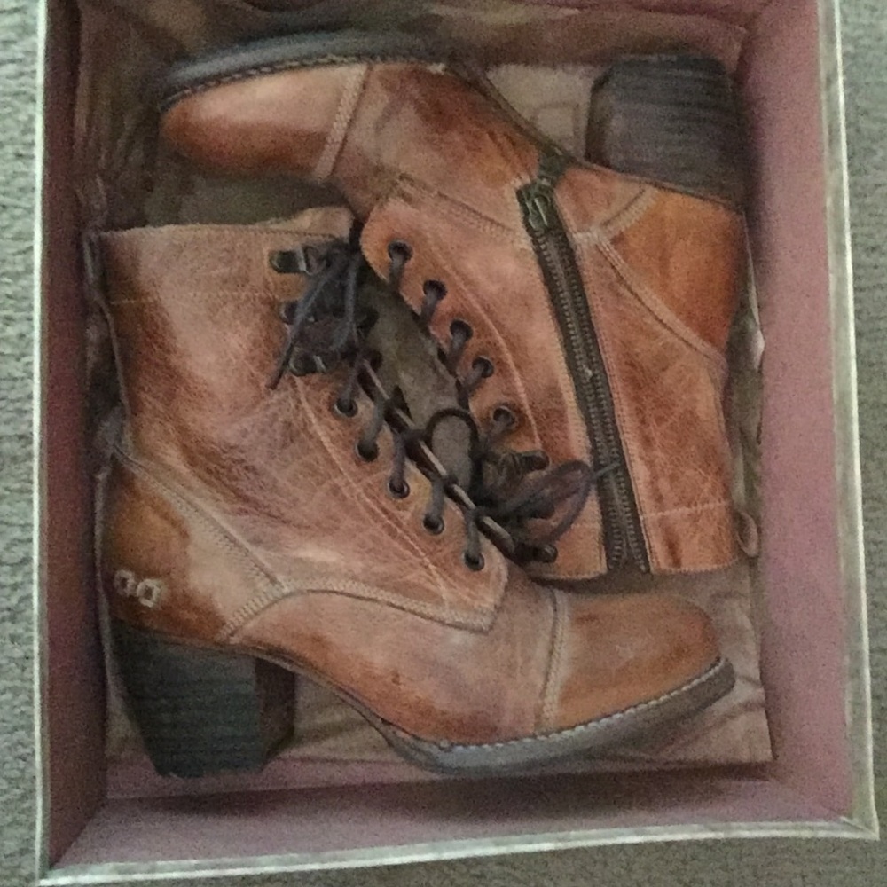 Women’s boots